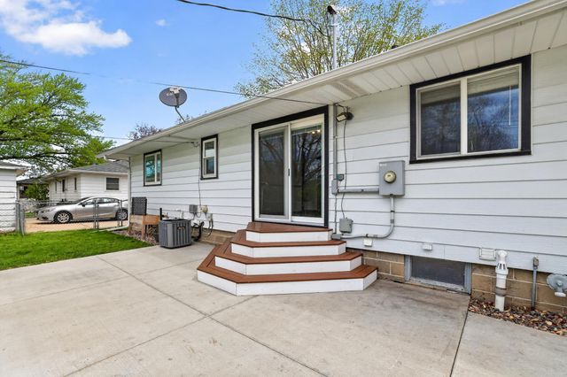 1431 2nd Avenue SW, Rochester, MN 55902
