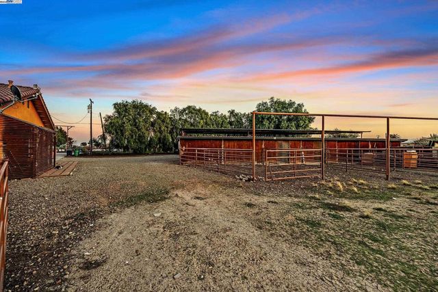 21021 Reeve Rd, Tracy, CA 95304