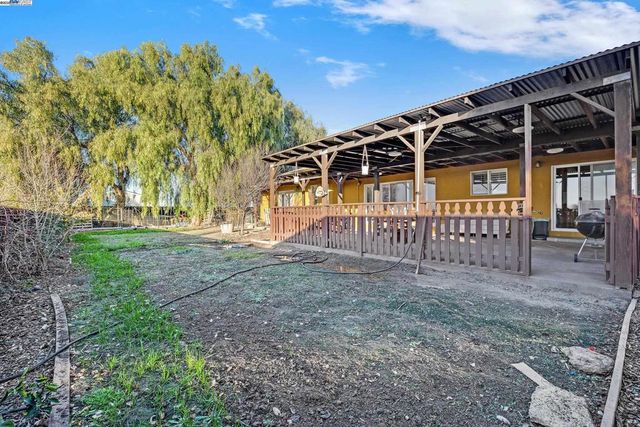 21021 Reeve Rd, Tracy, CA 95304