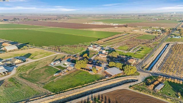 21021 Reeve Rd, Tracy, CA 95304