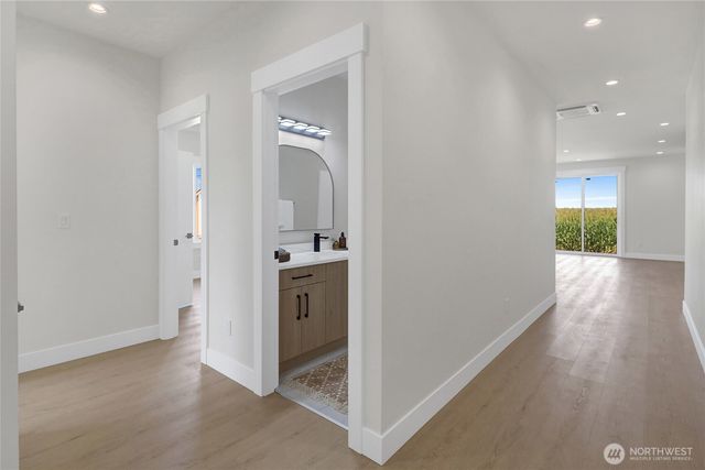 416 W 4th Street, Everson, WA 98247
