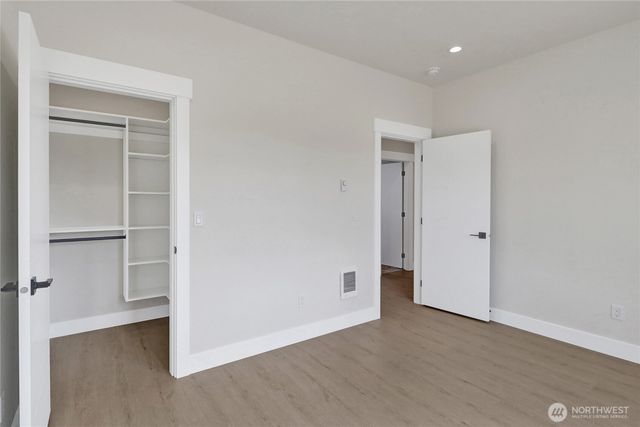 416 W 4th Street, Everson, WA 98247