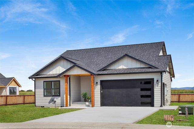 416 W 4th Street, Everson, WA 98247