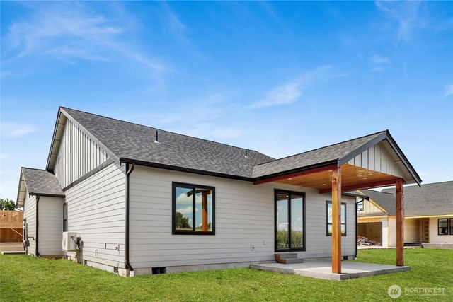 416 W 4th Street, Everson, WA 98247