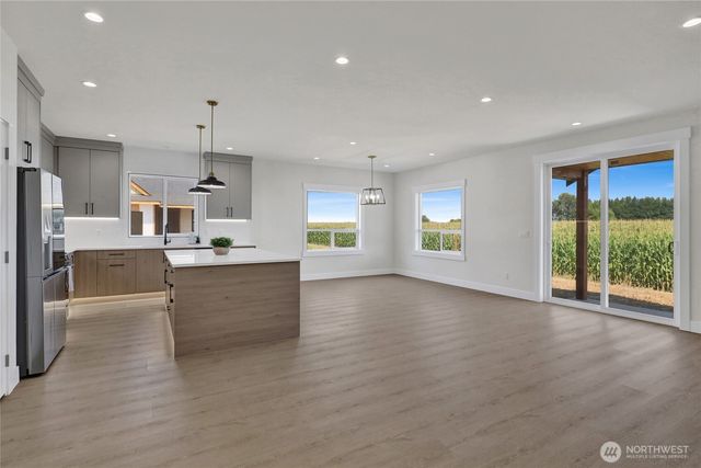 416 W 4th Street, Everson, WA 98247
