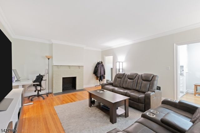 100 E Palisade Ave, Englewood City, NJ 07631