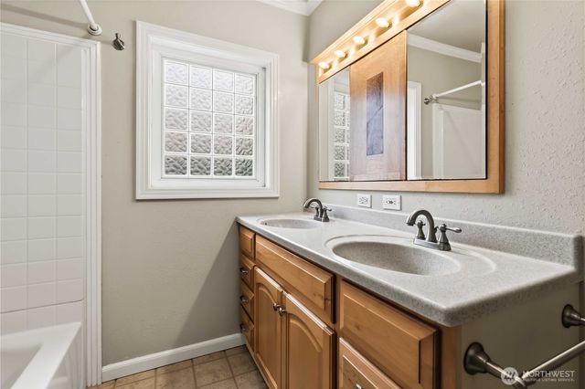 1306 23rd Avenue, Longview, WA 98632