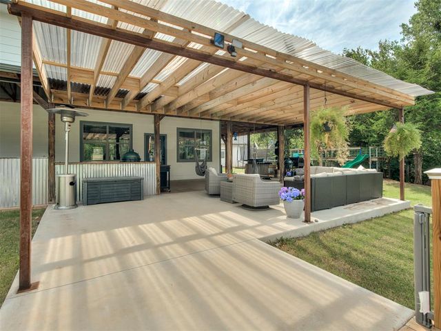 11075 Cindy Lane, Guthrie, OK 73044