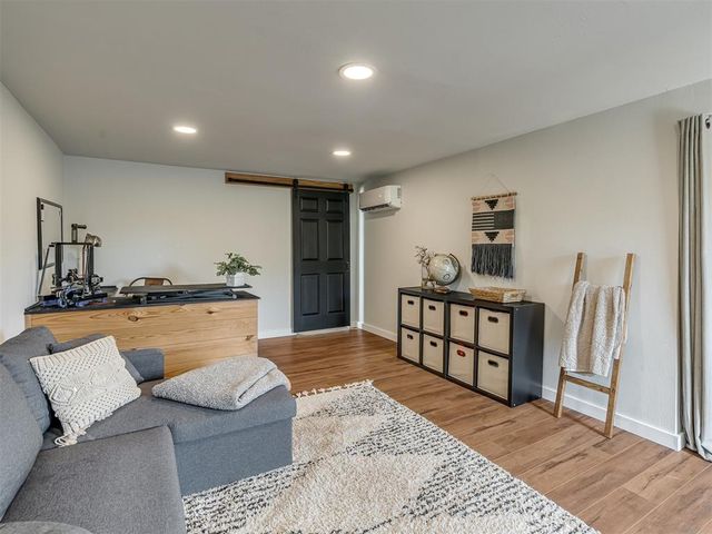 11075 Cindy Lane, Guthrie, OK 73044