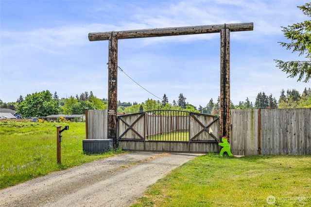 10313 School Land Road SW, Rochester, WA 98579
