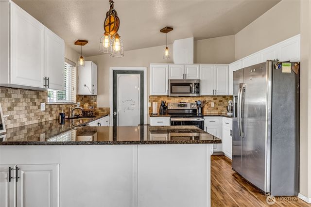 10313 School Land Road SW, Rochester, WA 98579