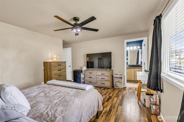 10313 School Land Road SW, Rochester, WA 98579