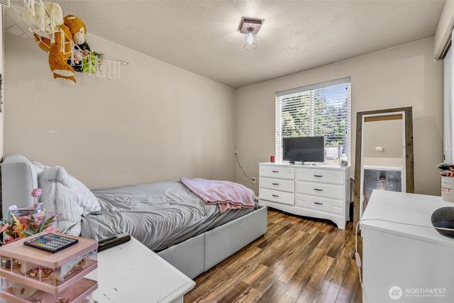 10313 School Land Road SW, Rochester, WA 98579