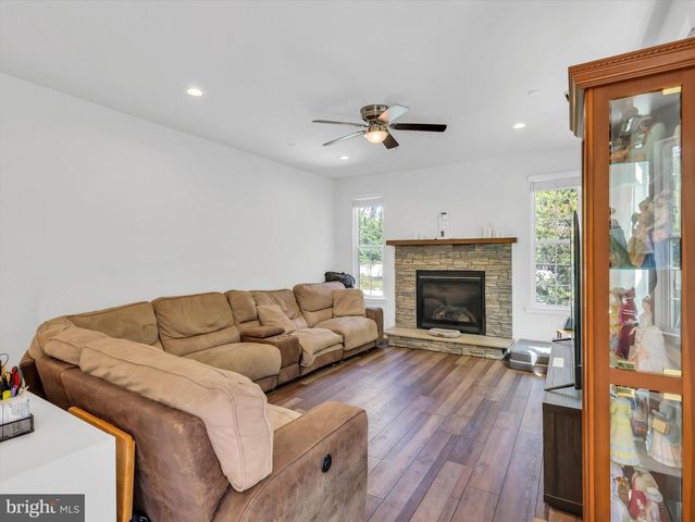 1215 SCATTERED PINES CT, Severn, MD 21144