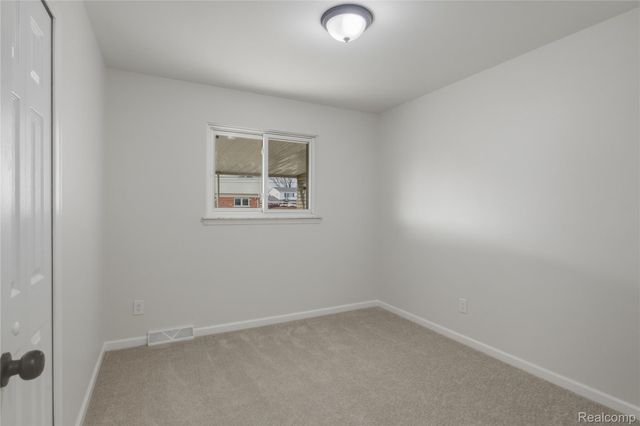 32375 Coventry Place, Warren, MI 48093