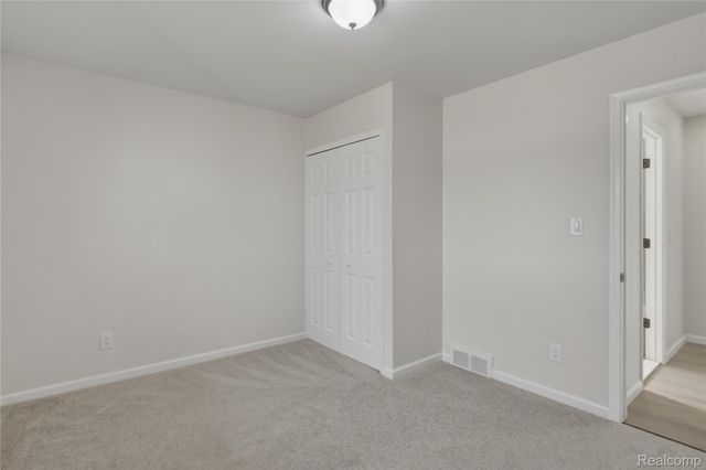 32375 Coventry Place, Warren, MI 48093