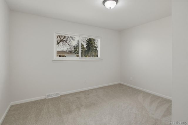 32375 Coventry Place, Warren, MI 48093