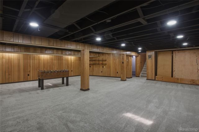 32375 Coventry Place, Warren, MI 48093