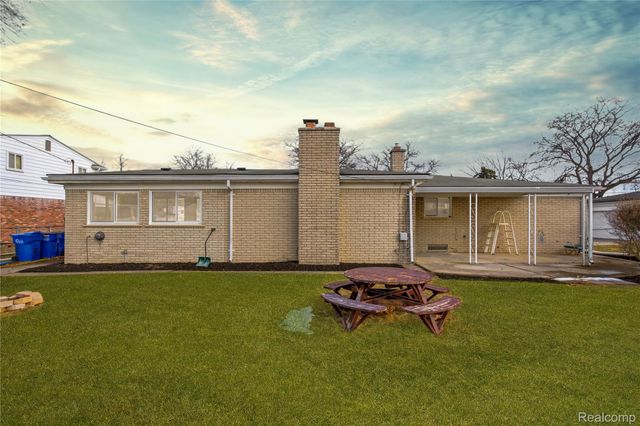 32375 Coventry Place, Warren, MI 48093