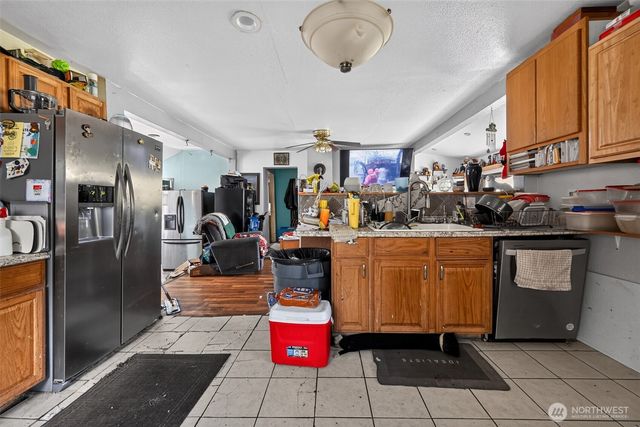 207 W Montana Avenue, Roslyn, WA 98941