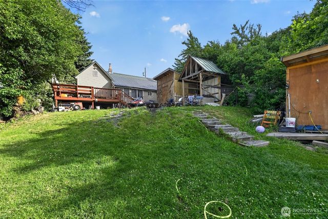 207 W Montana Avenue, Roslyn, WA 98941
