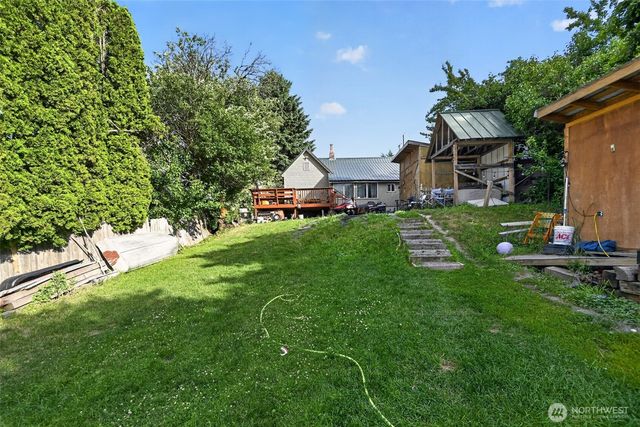 207 W Montana Avenue, Roslyn, WA 98941