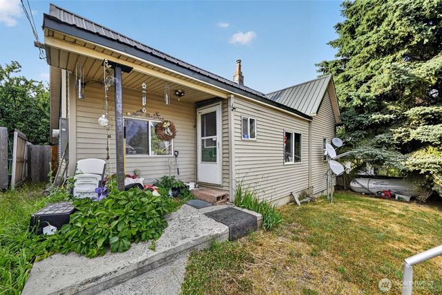 207 W Montana Avenue, Roslyn, WA 98941
