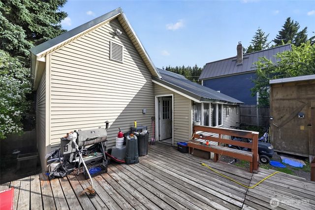 207 W Montana Avenue, Roslyn, WA 98941