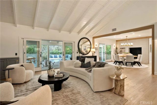 13308 Valley Vista Boulevard, Sherman Oaks, CA 91423