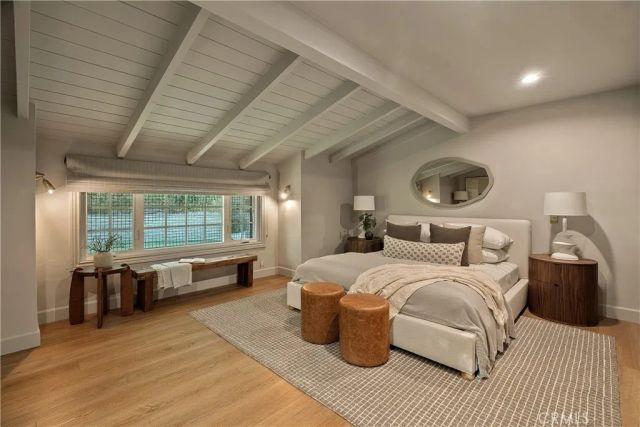 13308 Valley Vista Boulevard, Sherman Oaks, CA 91423
