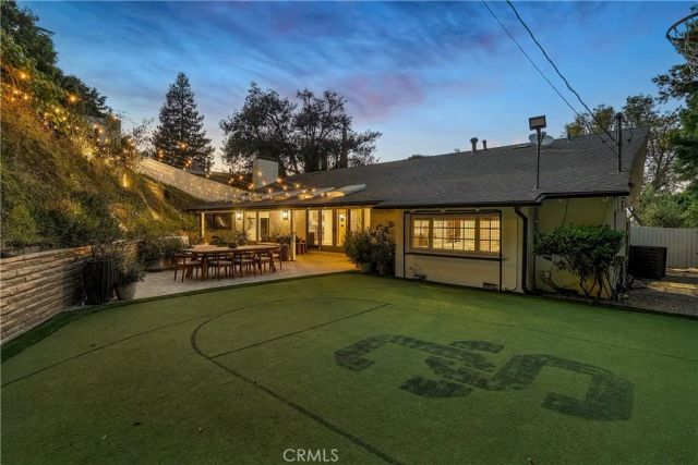 13308 Valley Vista Boulevard, Sherman Oaks, CA 91423
