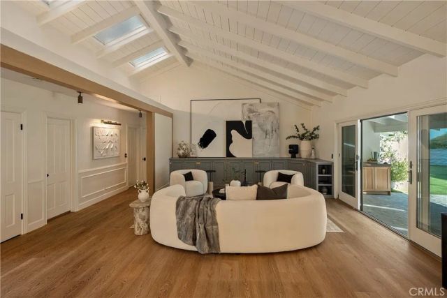 13308 Valley Vista Boulevard, Sherman Oaks, CA 91423