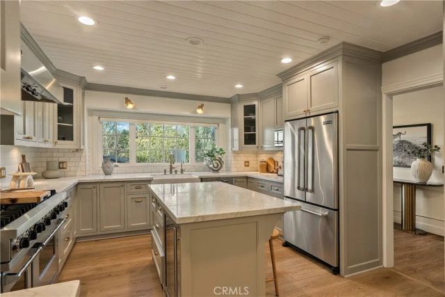 13308 Valley Vista Boulevard, Sherman Oaks, CA 91423
