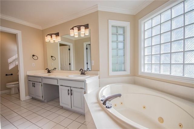 2 Oak Ridge Lane, Bentonville, AR 72712