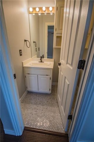 2 Oak Ridge Lane, Bentonville, AR 72712