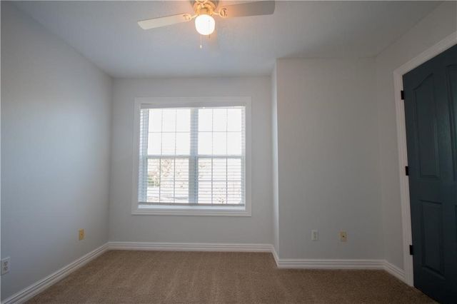 2 Oak Ridge Lane, Bentonville, AR 72712