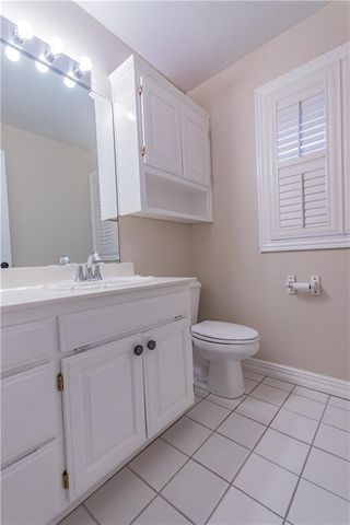 2 Oak Ridge Lane, Bentonville, AR 72712