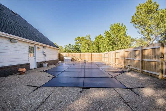 2 Oak Ridge Lane, Bentonville, AR 72712