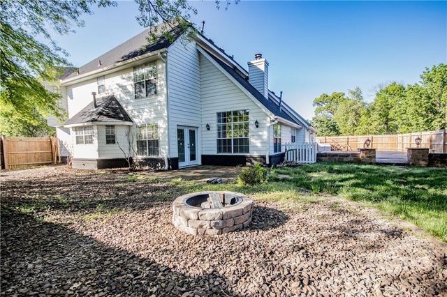 2 Oak Ridge Lane, Bentonville, AR 72712
