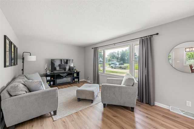 1506 NW 9th Street, Ankeny, IA 50023