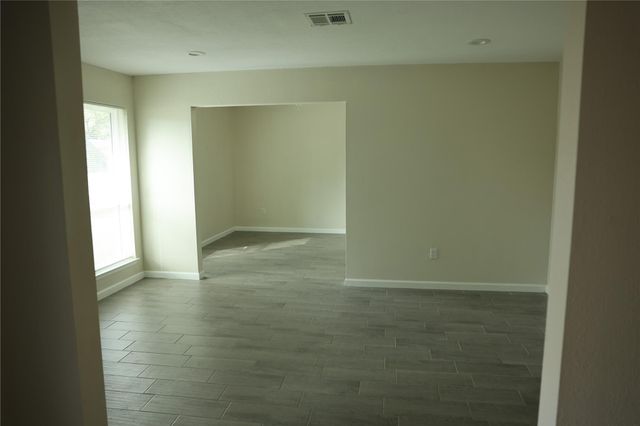 1038 Cottage Oak Lane, Houston, TX 77091