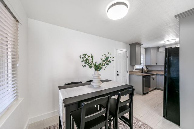 8733-8737 Oak Ave, Orangevale, CA 95662