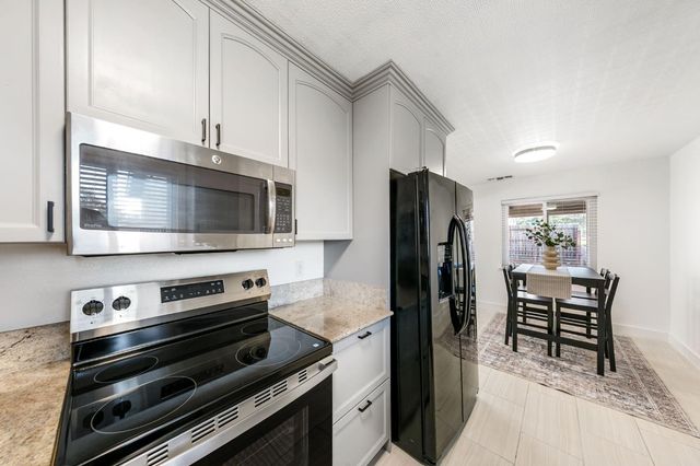 8733-8737 Oak Ave, Orangevale, CA 95662