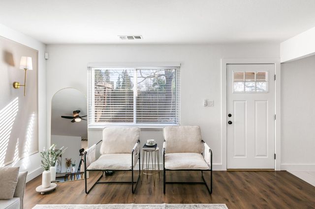 8733-8737 Oak Ave, Orangevale, CA 95662