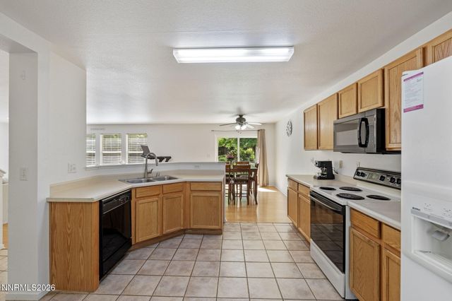 9490 Autumn Leaf Way, Reno, NV 89506