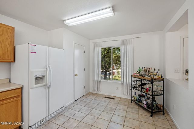 9490 Autumn Leaf Way, Reno, NV 89506