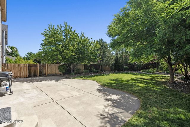 9490 Autumn Leaf Way, Reno, NV 89506