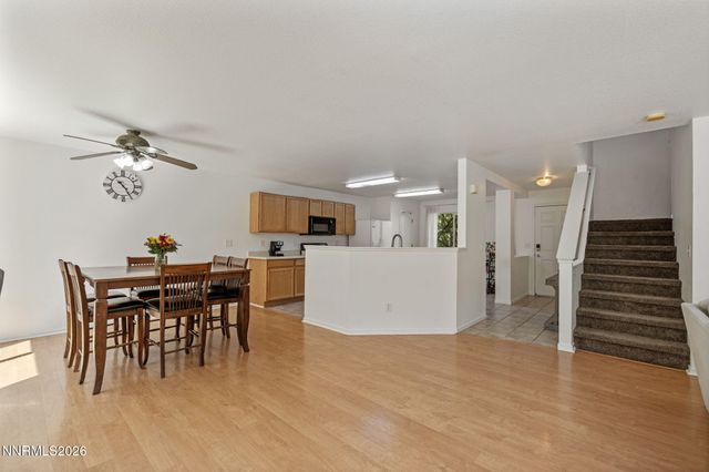 9490 Autumn Leaf Way, Reno, NV 89506