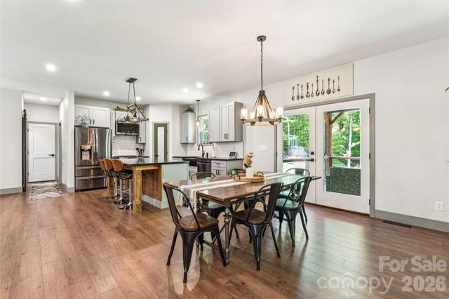 305 Robinson Avenue, Mount Holly, NC 28120