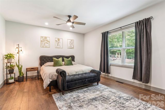 305 Robinson Avenue, Mount Holly, NC 28120